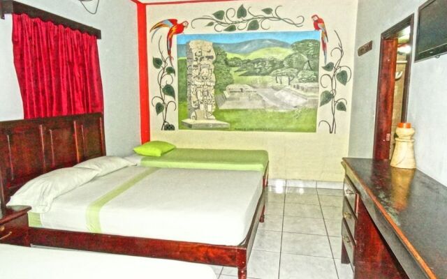 Hotel y Hostal Yaxkin Copan