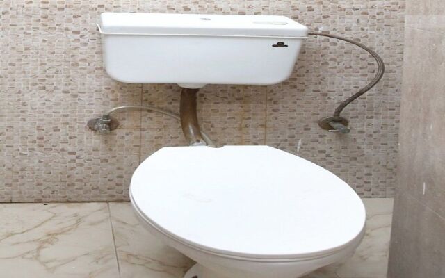 Oyo 19739 Royal Hotel And Restaurant