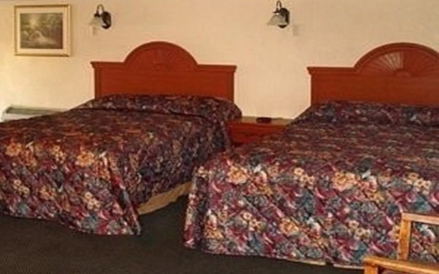 Santa Cruz Inn Riverside
