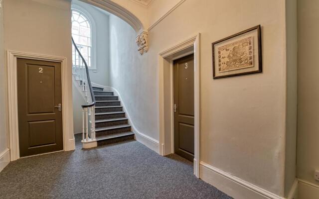 Stylish Worcester Studio Apartment