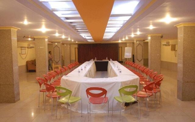 OYO 16260 Hotel Sunny International