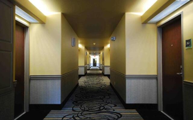 Clarion Inn & Suites Conference Center