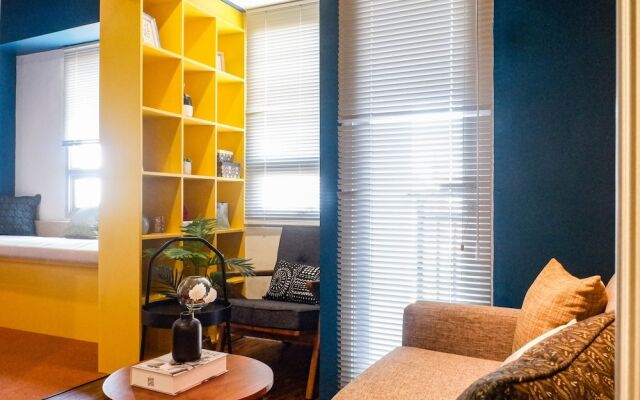 Exquisite 1Br Apartment At Puri Mas