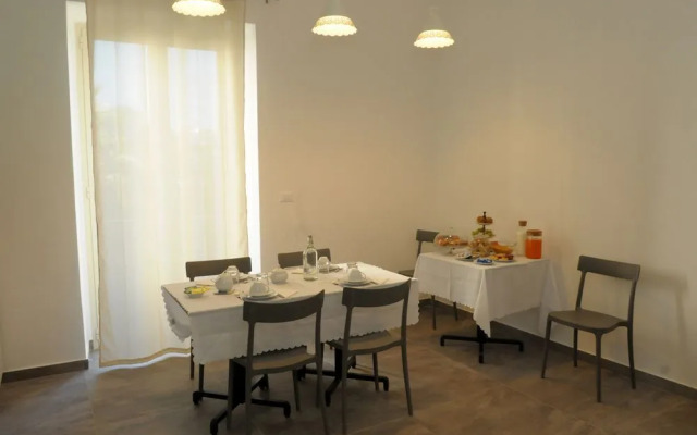 Della Torre Rooms