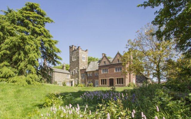Abbots Oak Manor