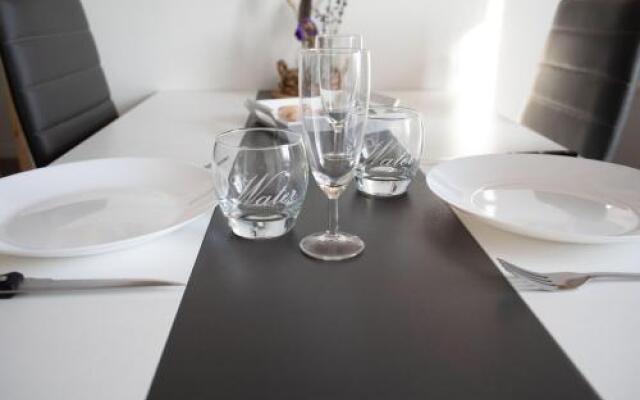 * Les Suites Aux Étoiles *