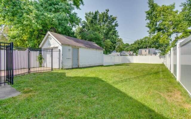 Charming Springfield Home: 2 Mi to Downtown