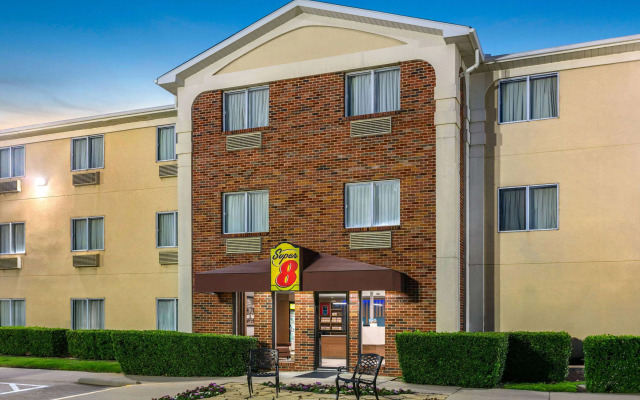 Super 8 by Wyndham Grapevine/DFW Airport Northwest
