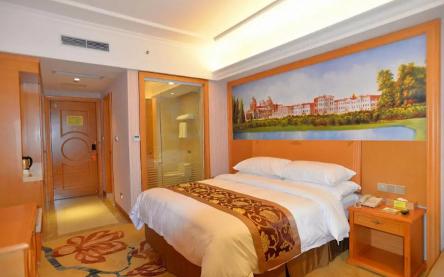 Vienna Hotel (Dongguan Dalang Bus Station)