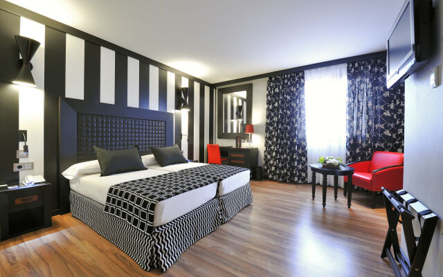 Salles Hotel Aeroport de Girona