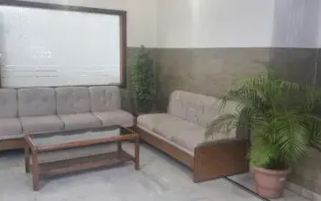 Hotel Shri Hari by OYO Rooms