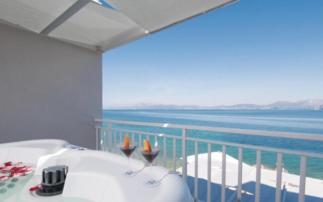 Awesome Home in Sreser with Hot Tub, WiFi & 4 Bedrooms