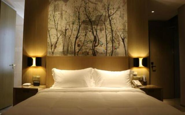 Xintiandi Jianguo Hotel