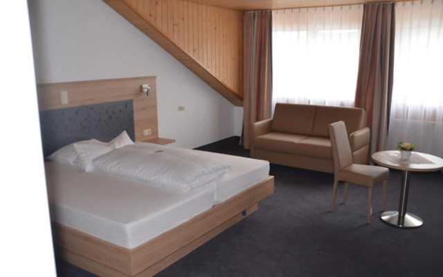 TIPTOP Hotel Hirt