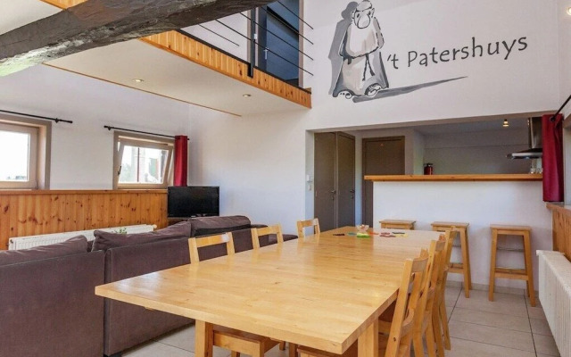 Farmhouse in Vleteren for Eight Person