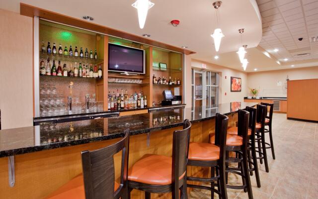Holiday Inn Hotel & Suites Williamsburg-Historic Gateway by IHG