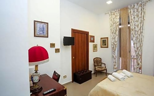Don Carlo room