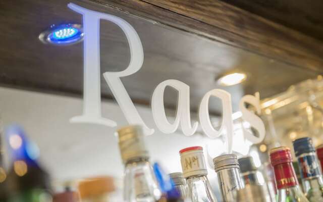 Rags Hotel Bar & Restaurant