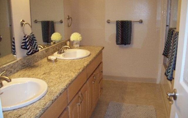 Laurel Grove Apartments