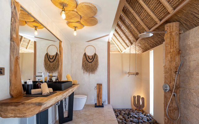 Bleu MATHIS Gili Asahan