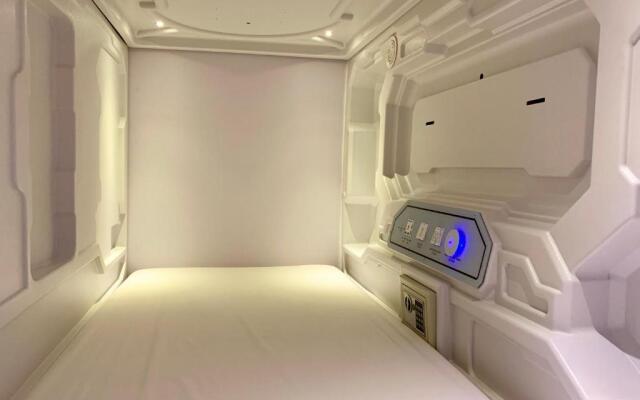 Stay Inn Hostel Jakarta - Adults only