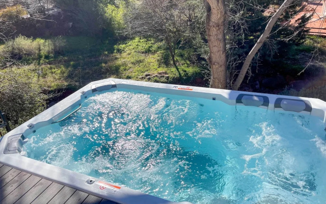 Swim Spa & Private Tavern: Sedona Hideaway!