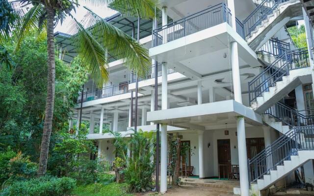 French Garden Kandy by OYO Rooms