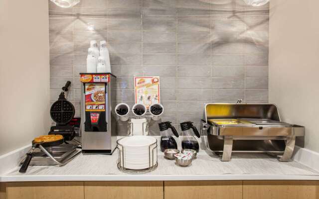 La Quinta Inn & Suites by Wyndham Madera