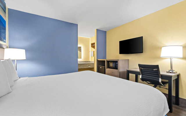 Days Inn by Wyndham Cleveland TN