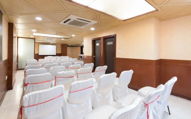 OYO 794 Hotel East Palace