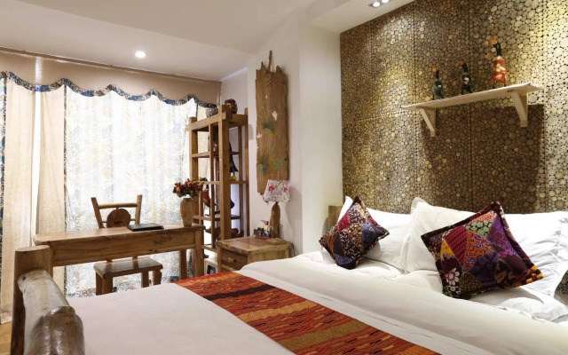 Pufengtang Wooden Art Hotel