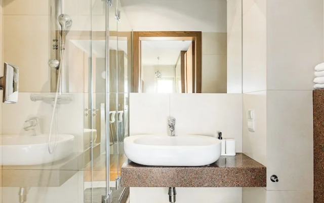 Lumina stylish apartment with parking