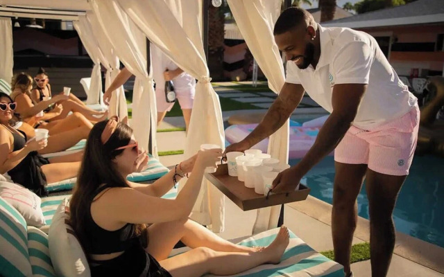 The Blush - With Pool Bars Neons, Palm Springs