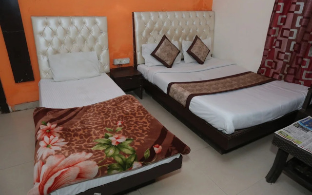 Hotel Aura Deluxe