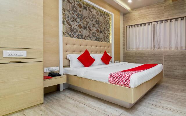 OYO Flagship 17200 Hotel Neelkamal Chembur