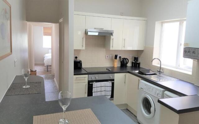 Swindon Home From Home 2 - Entercloud9sa