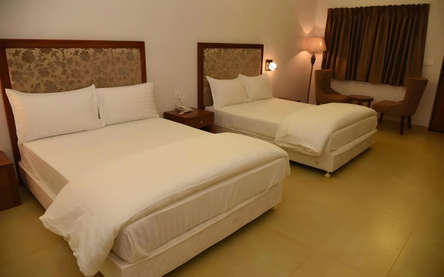 Palm Greens Club – Guest Rooms – Ahmedabad