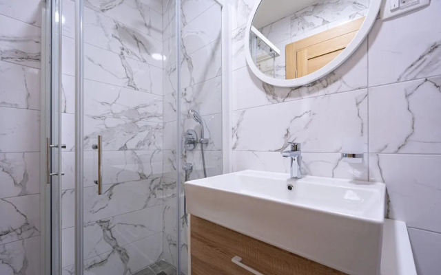 Rooftop Apartments & Rooms