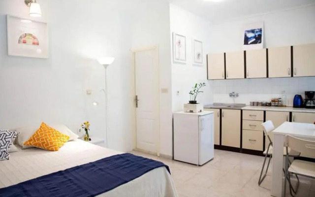 Idea Studio Apartment Center City With Parking