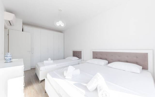 Wave Seaside Apartment