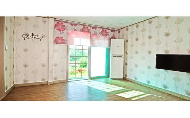 Gongju Cozy Theme Pension