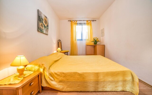 Apartments Maria 821