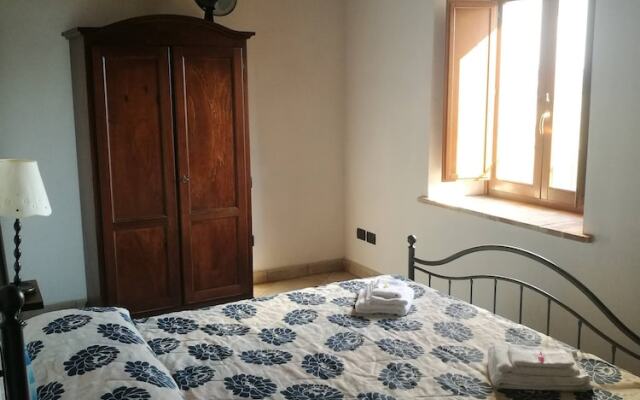 Portion of a Farmhouse With 30 Beds - 4 Apartments and 2 Rooms