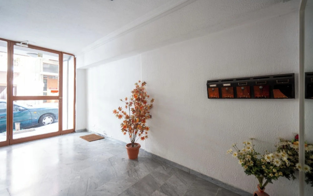 Classic Apartment in Piraeus, walk to Zeas Marina