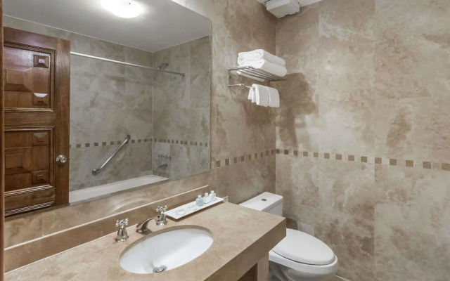 Wyndham Costa del Sol Cusco
