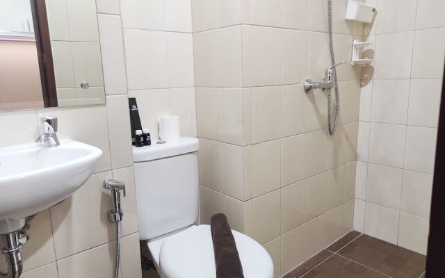 Compact Studio At Vida View Makassar Apartment