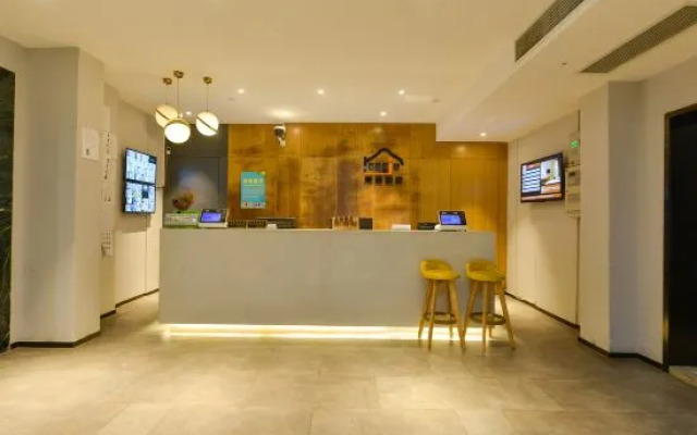 Rongju Hotel（Xuhui Longhua Riverside）
