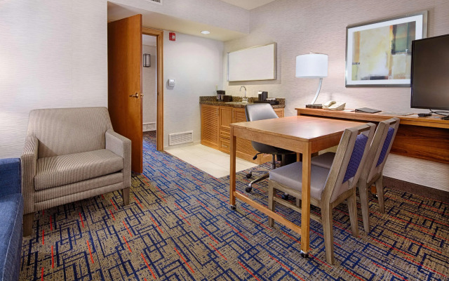 Embassy Suites by Hilton Chicago O'Hare Rosemont
