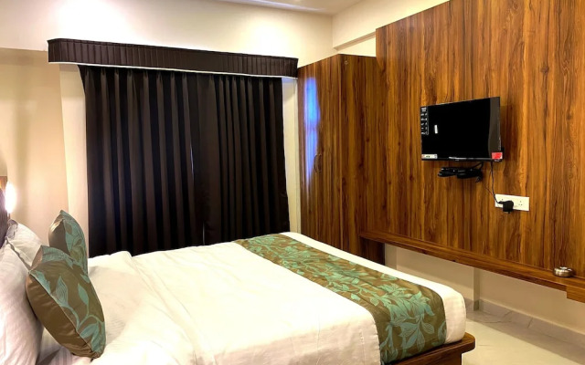 The Grand Sarovar Inn and Suites
