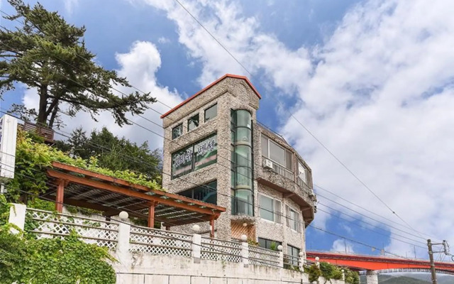 Tongyeong Gaetbawi Pension